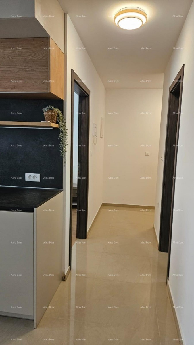 STOJA Moderen stan s terasom 80 m², 100 m od morja v Puli! 10