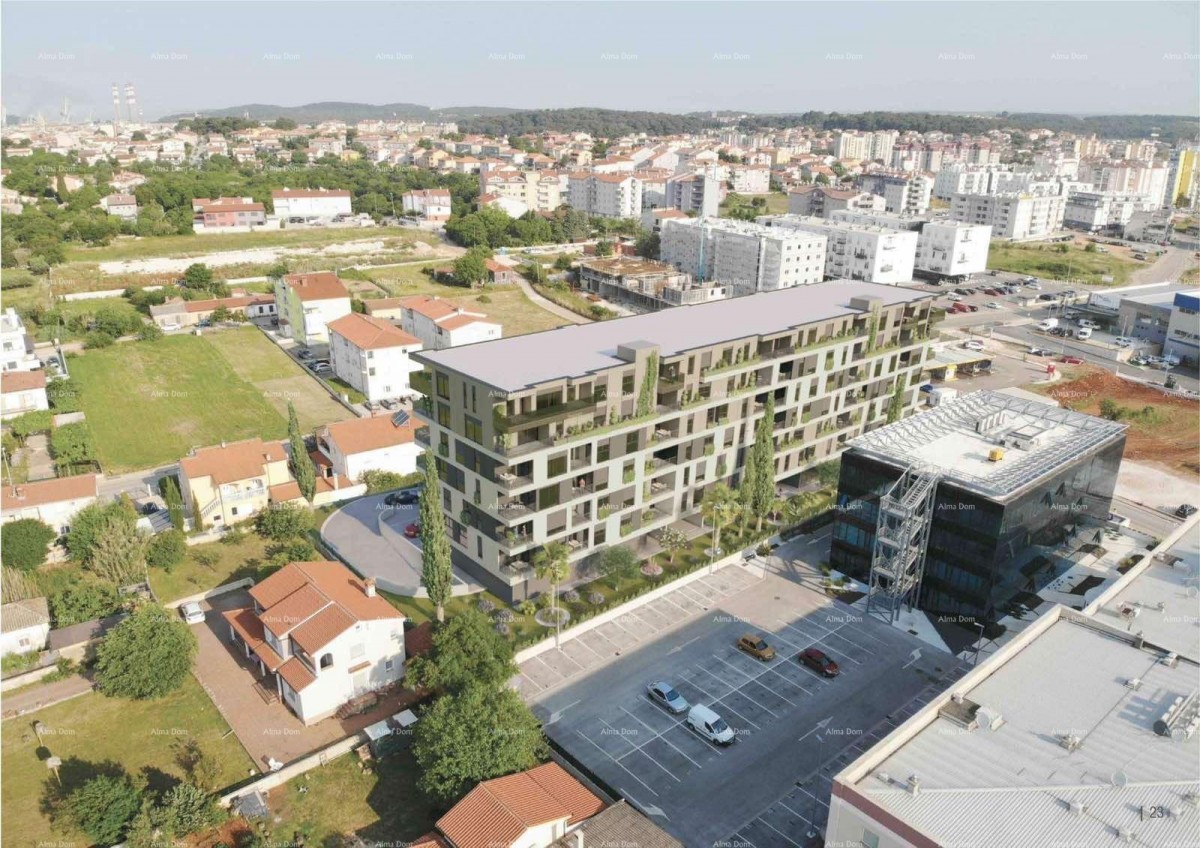Pula! Edificio residenziale moderno con ascensore, vicino al centro. S43 7