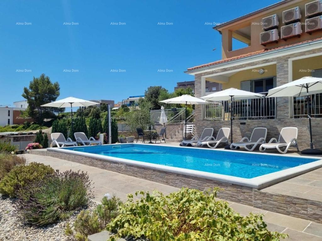 Prodaja - Moderna duplex hiša z dvema ločenima stanovanjskima enotama, Medulin! 1