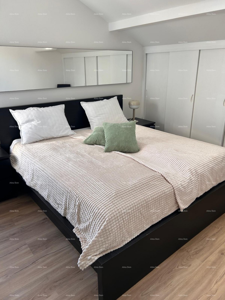 Medulin. Two-bedroom apartment with a view right by the sea 6