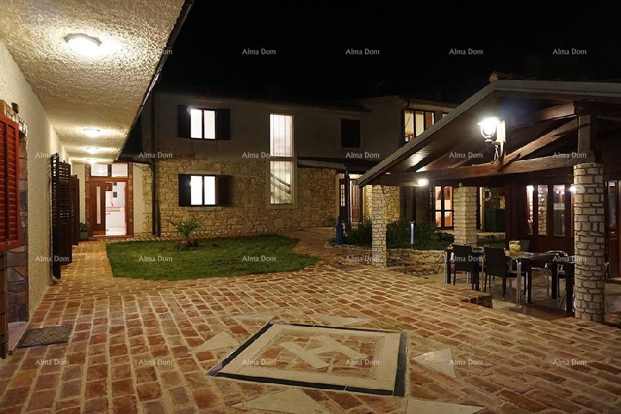 House with a restaurant near Ližnjan - Great investment! 6