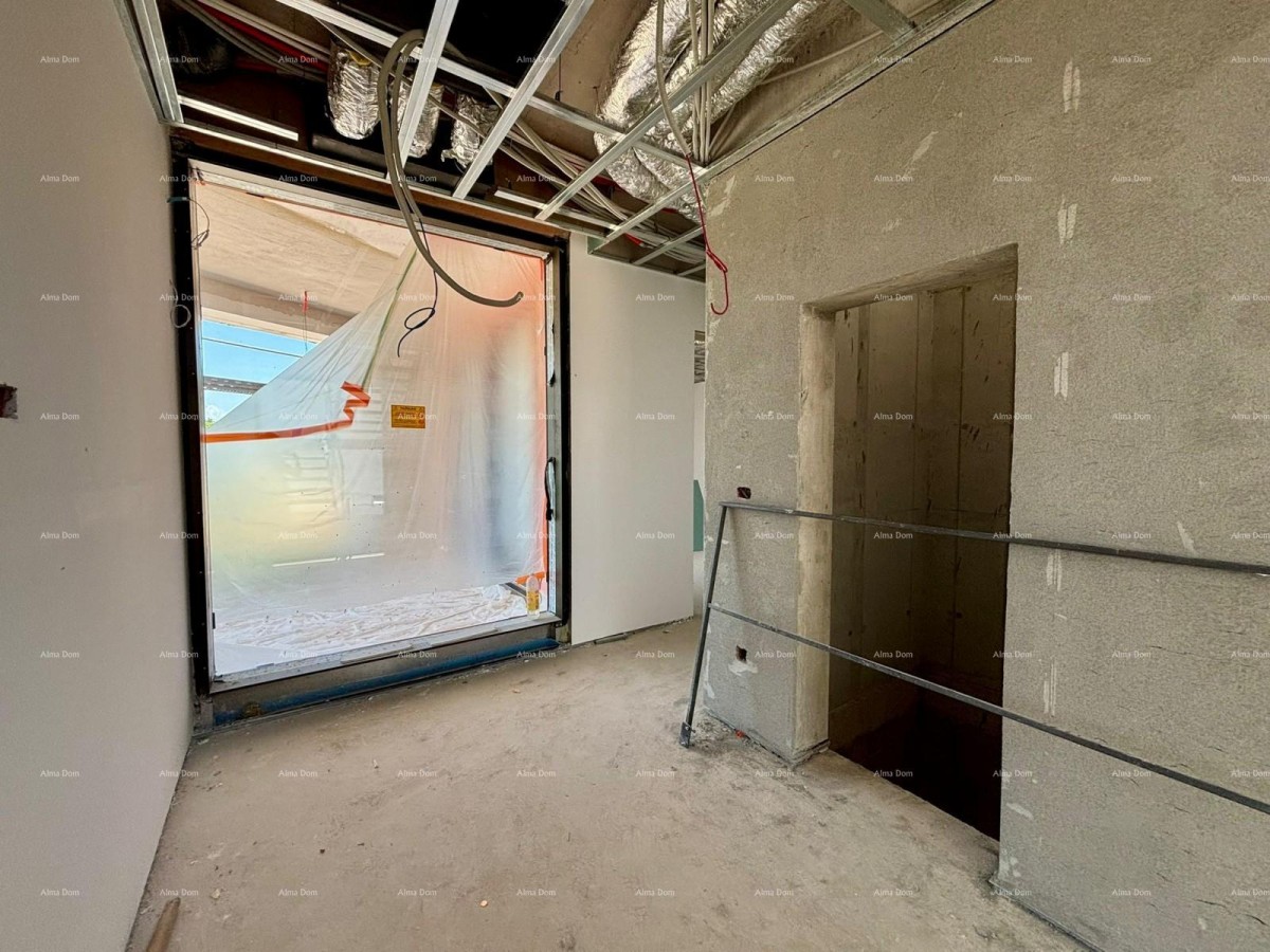 Продается современная вилла в Ровине 37