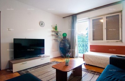 Appartamento in vendita a Pula, in una posizione attraente vicino a Marina Veruda