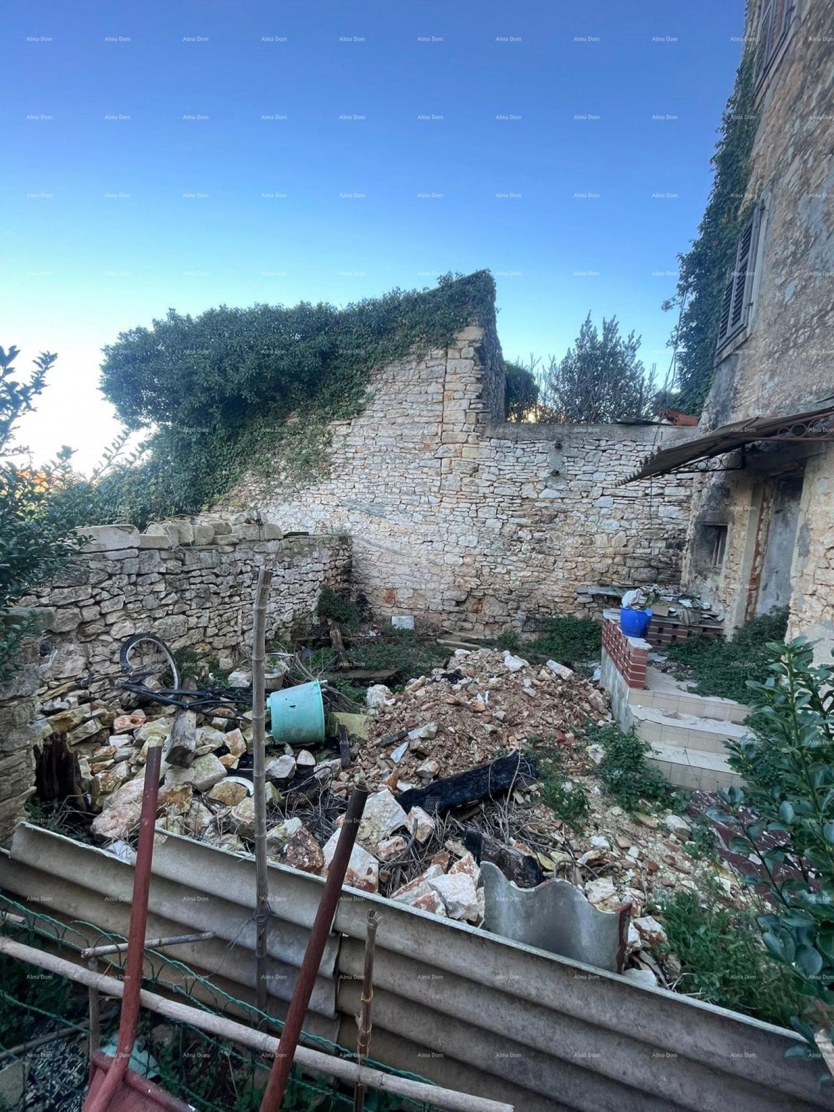 In vendita casa in pietra da ristrutturare nel cuore di Vodnjan 4