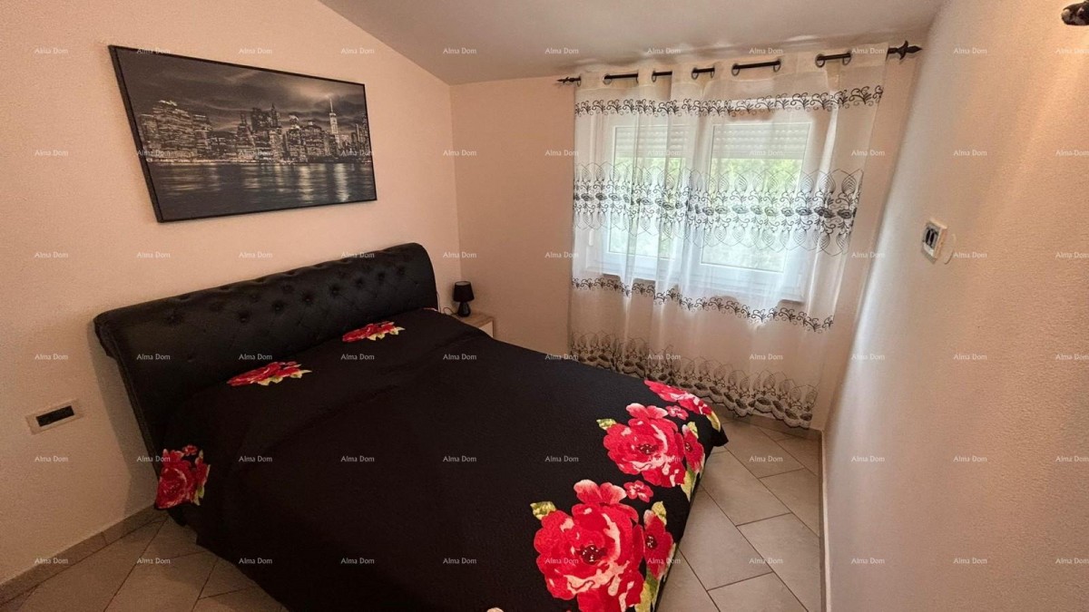 Prodajemo kuću sa više apartmana i bazenom. Pula Veli vrh. 16