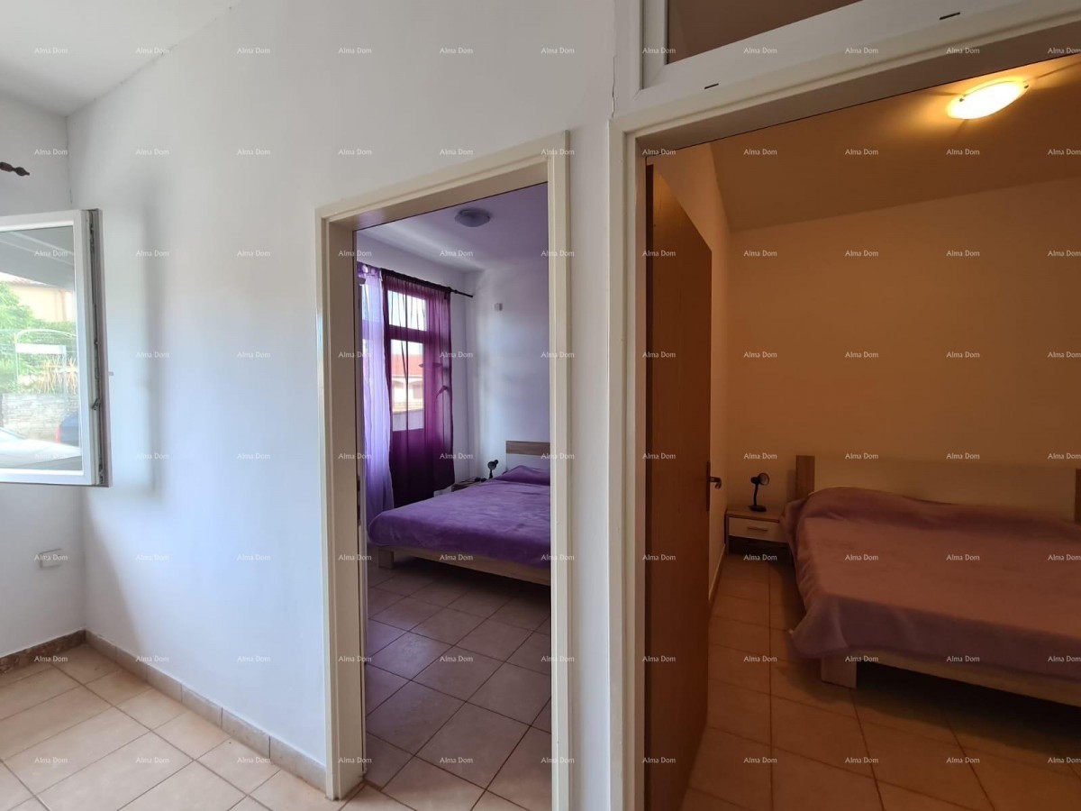 Prodaja, Ližnjan , kuća u nizu sa tri apartmana. 25
