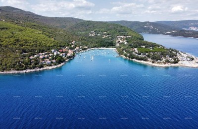 Građevinsko zemljište  površine 1.220 m² – Sveta Marina, Raša