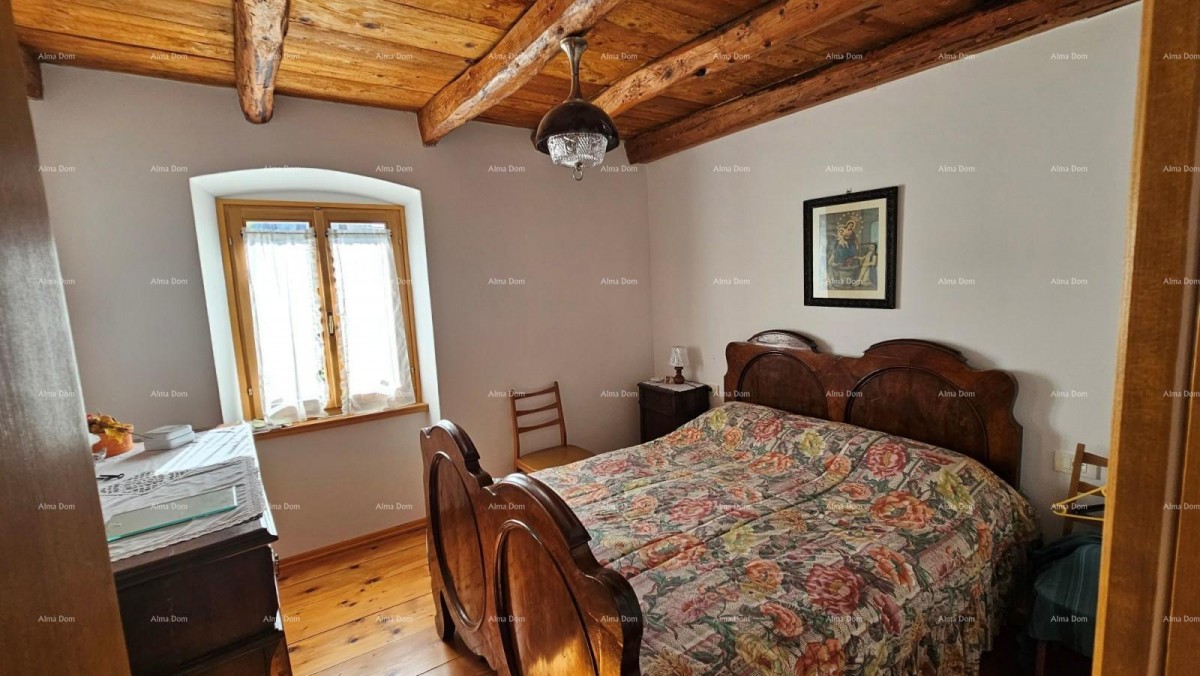Prodaja - avtentična kamnita hiša z 2 pomožnima objektoma in prostornim dvoriščem, Brtonigla! 4