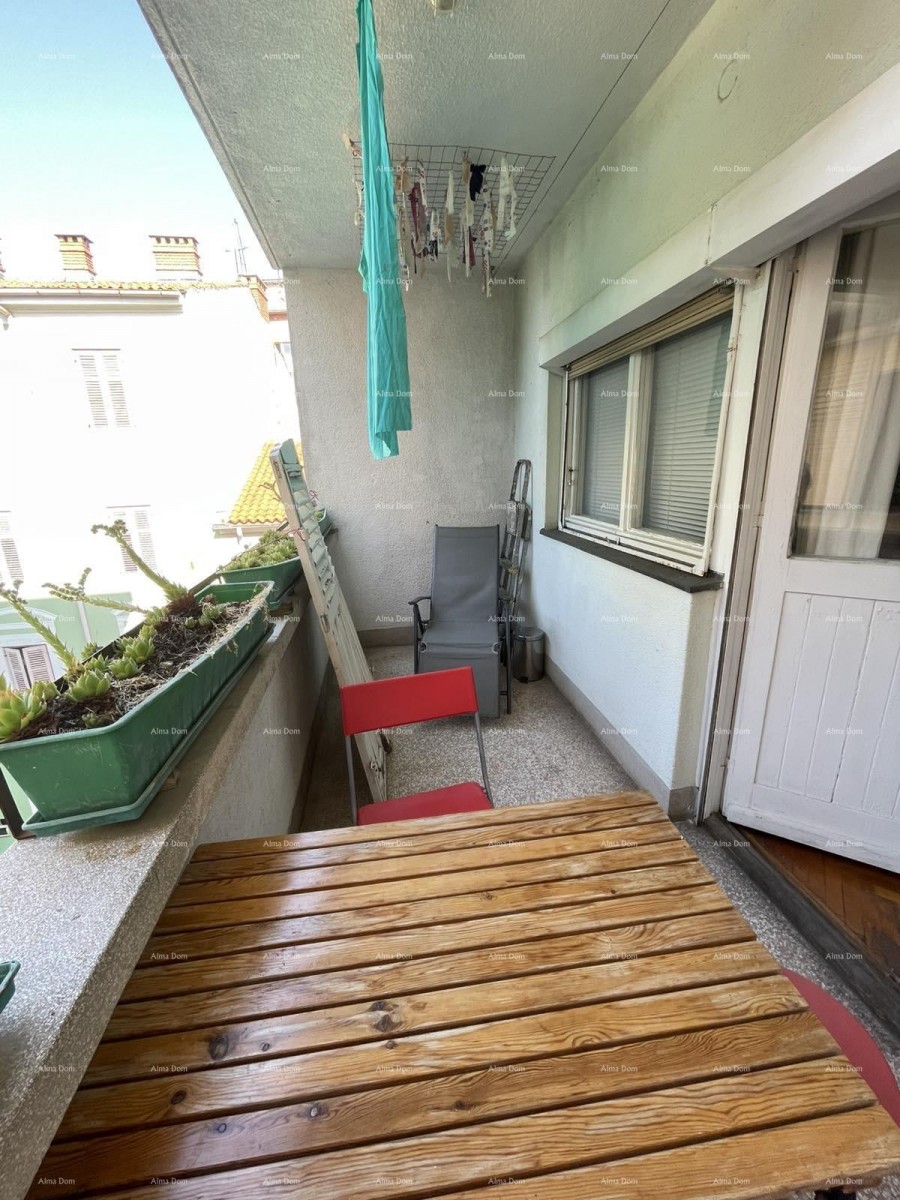 Pula, centar – Prostran trosoban stan od 76,38 m² s dvije terase 4