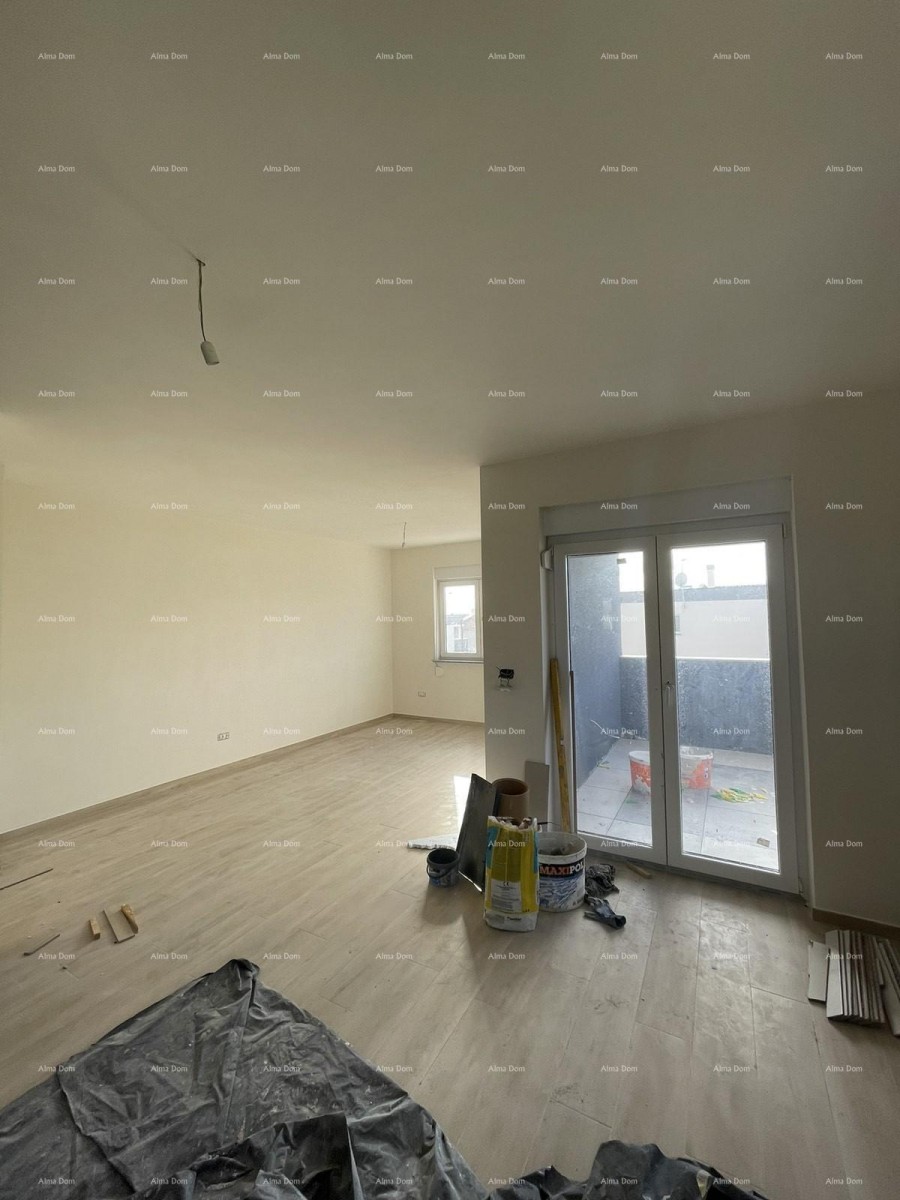 Prodaja hiše s tremi stanovi v Medulinu 27