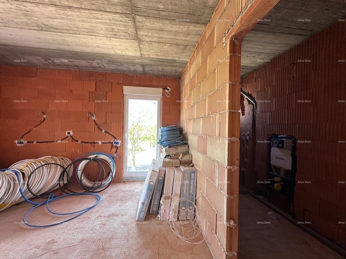 Umag.Продается сдвоенный дом на стадии черновой отделки 17