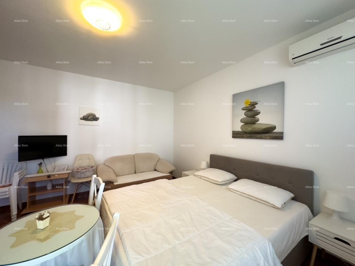 Proximity to Hotel Belvedere. We are selling a studio apartment in an excellent location in Medulin! 8