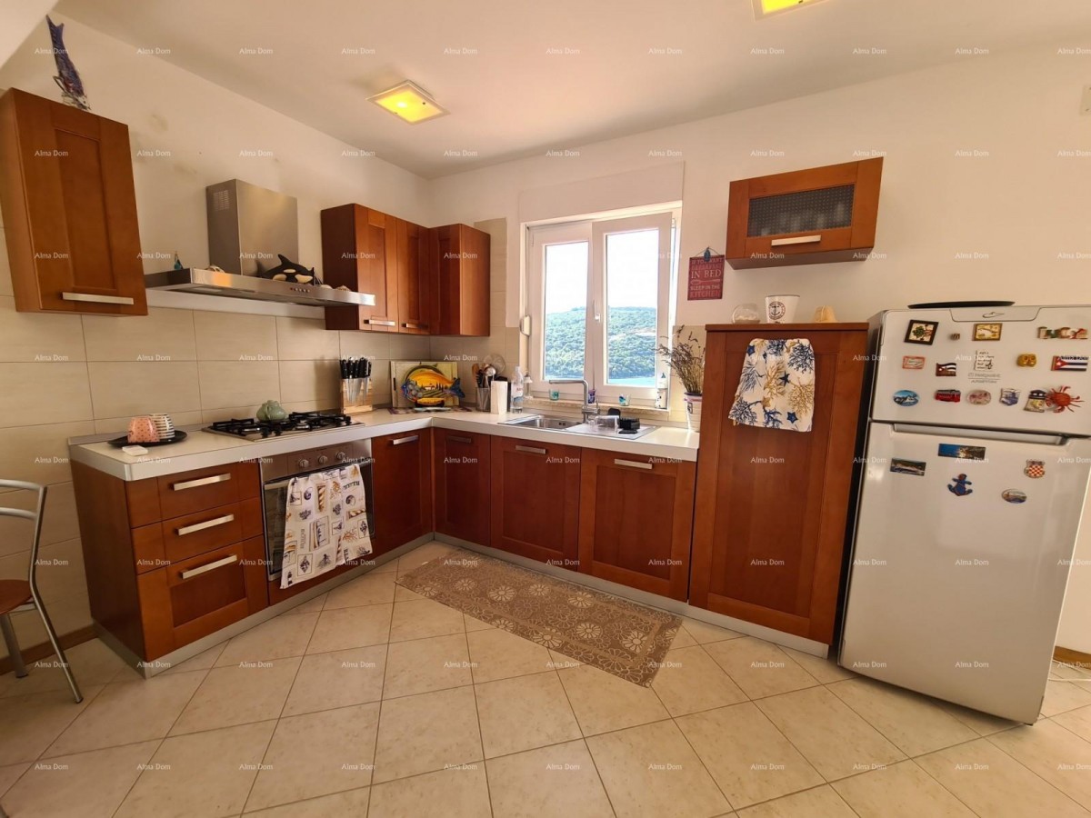 Apartman sa otvorenim  pogledom na uvalu i more. 16