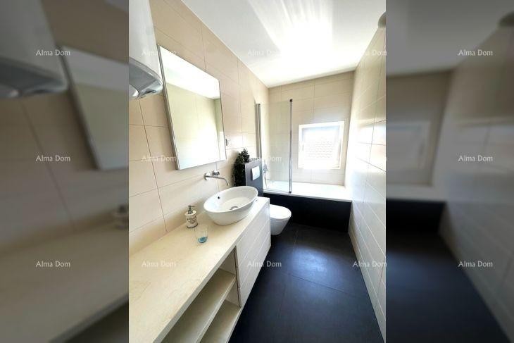 Poreč – Spacious penthouse with a large terrace and sea view 9