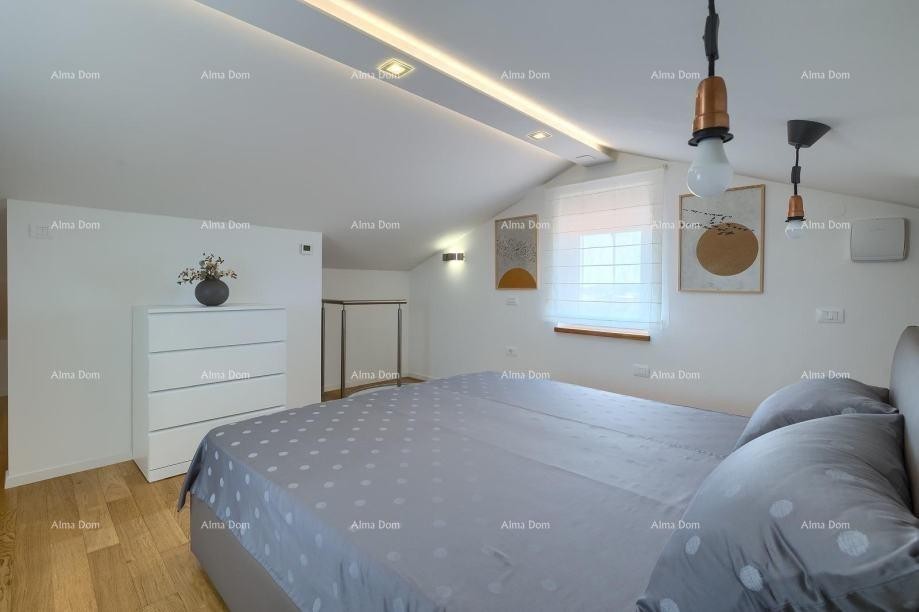 Prodaje se stan u Puli, 106 m2 12