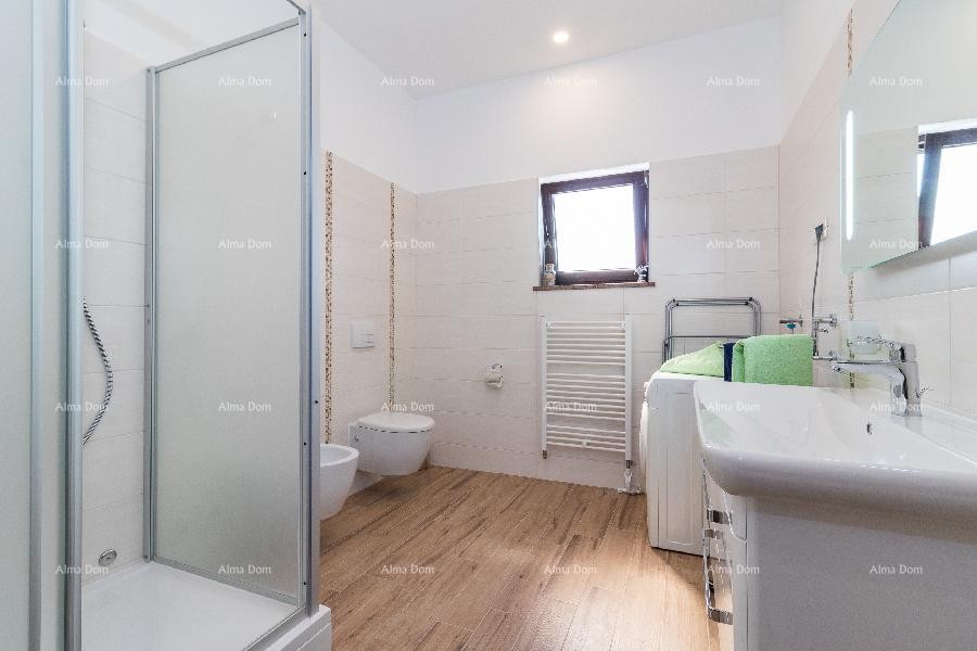 House with pool and jacuzzi! 26