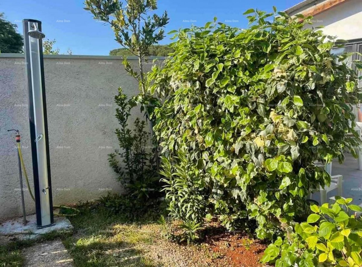 Casa in vendita, 50 m dal mare, Umago! 3