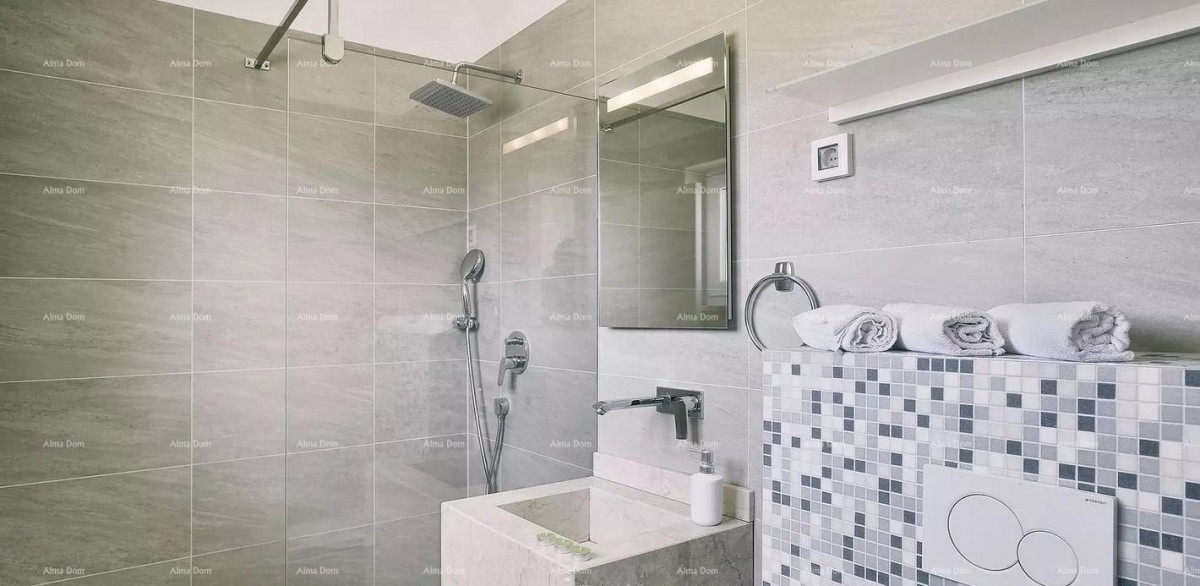 Vendita di bellissime ville con piscina in una posizione attraente, Pošesi, Medolino!  Community Verified icon 25