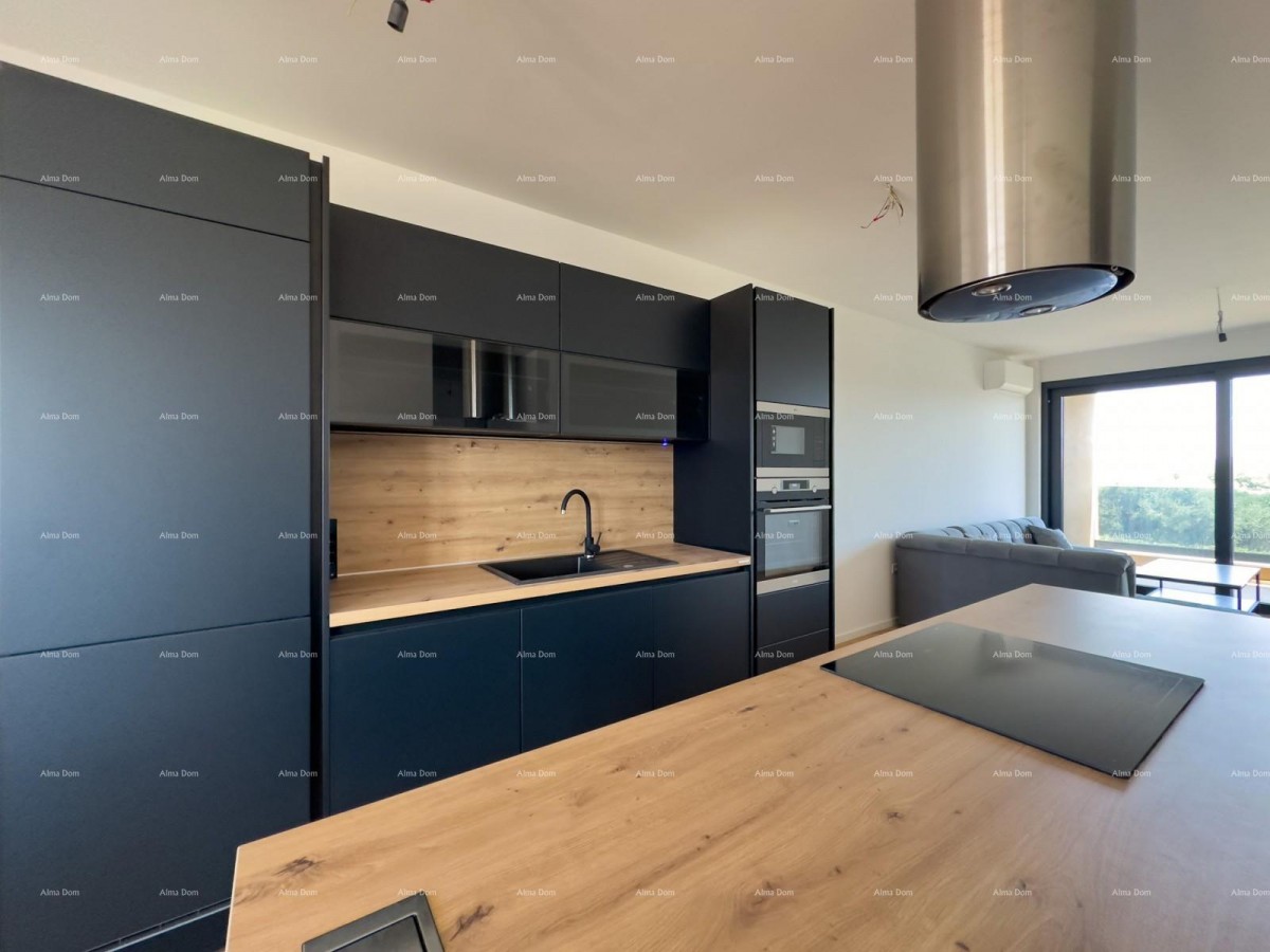 Просторная квартира в Пуле с тремя спальнями и современными удобствами рядом с центром города 6