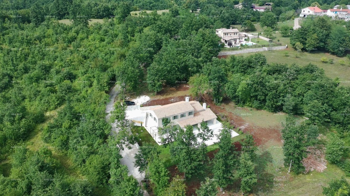 Prodaja - prostorna hiša s bazenom v gradnji, blizu Pazina! 6