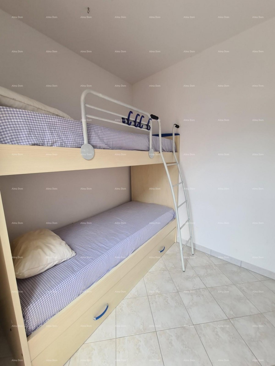 House with a small auxiliary detached room. Medulin. 24