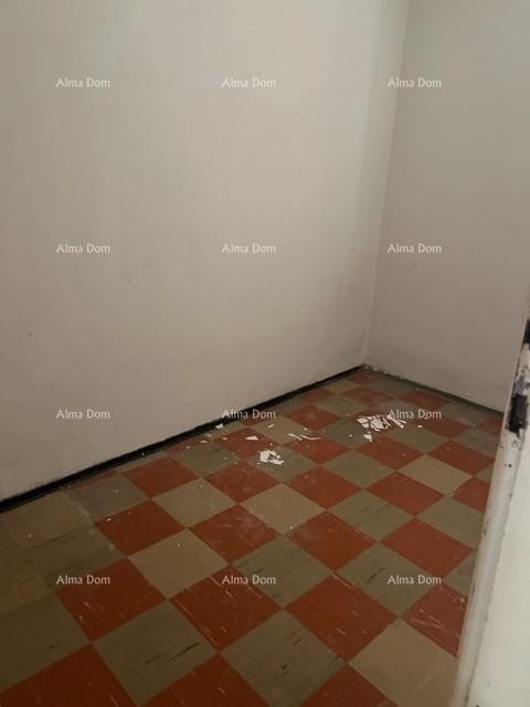 Šarmantna hiša v Vrsarju z možnostjo prenove blizu obale 6