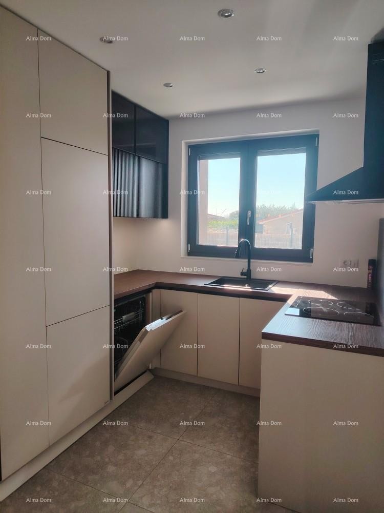 Eccellente appartamento trilocale con giardino e piscina, arredato 5