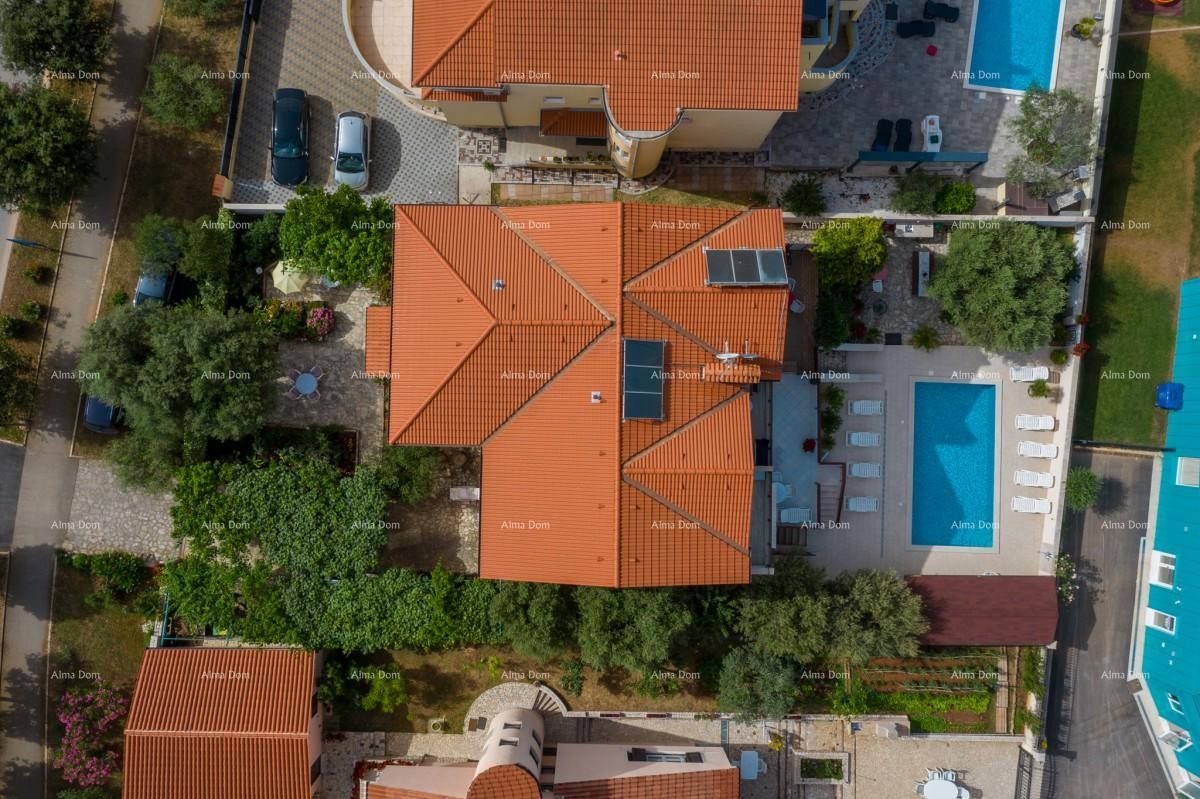 Apartmanska kuća s bazenom!Blizina mora i plaže!  Peroj. 6