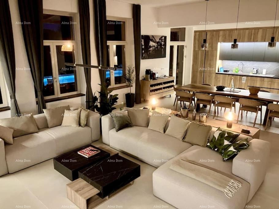 Продается красивый и современный дом, Пореч 25