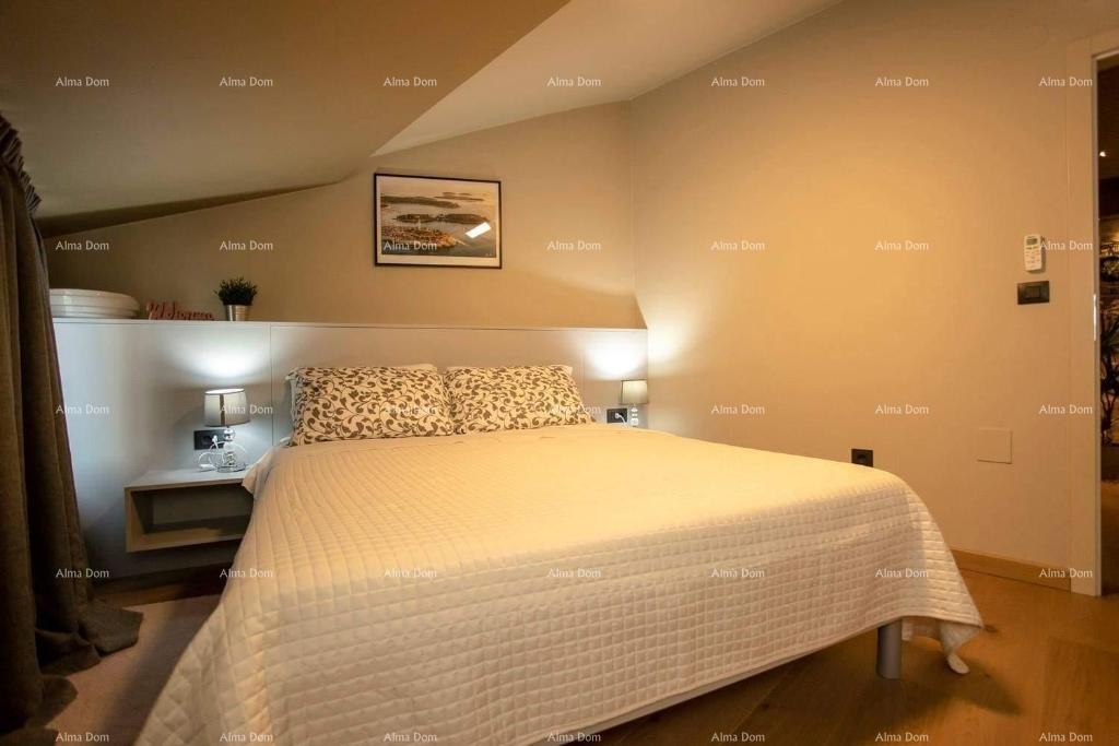 Prodaja - Elegantno urejen dvoetažni stan v stari jedrišču mesta, Rovinj! 18