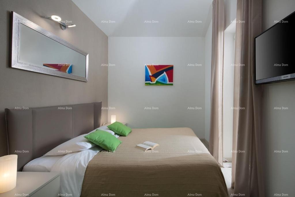 A villa with a swimming pool for sale, near Labin 16