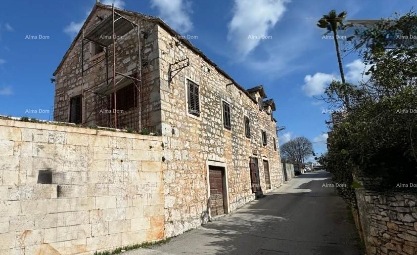 Kamena dalmatinska villa u staroj jezgri- idealna investicijska prilika- Supetar! 18