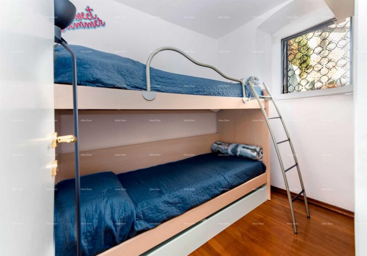 Rovinj – Apartment with a Sea View in the Heart of the City, 50 m from the Sea 14