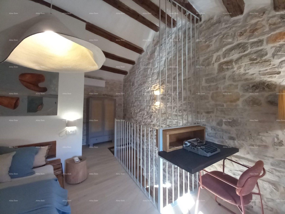 Bale – completely renovated stone house in the center, 116 m² 46