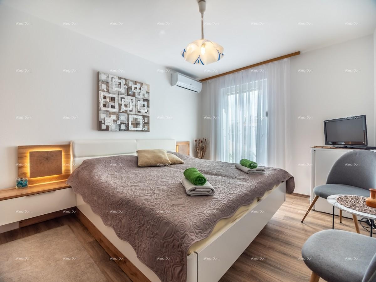 Apartmanska kuća s bazenom!Blizina mora i plaže!  Peroj. 43