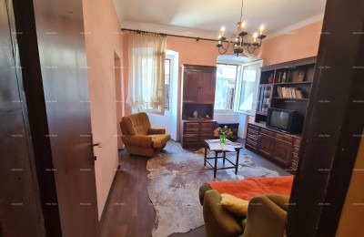 Eccellente appartamento nel cuore della città, Pola.