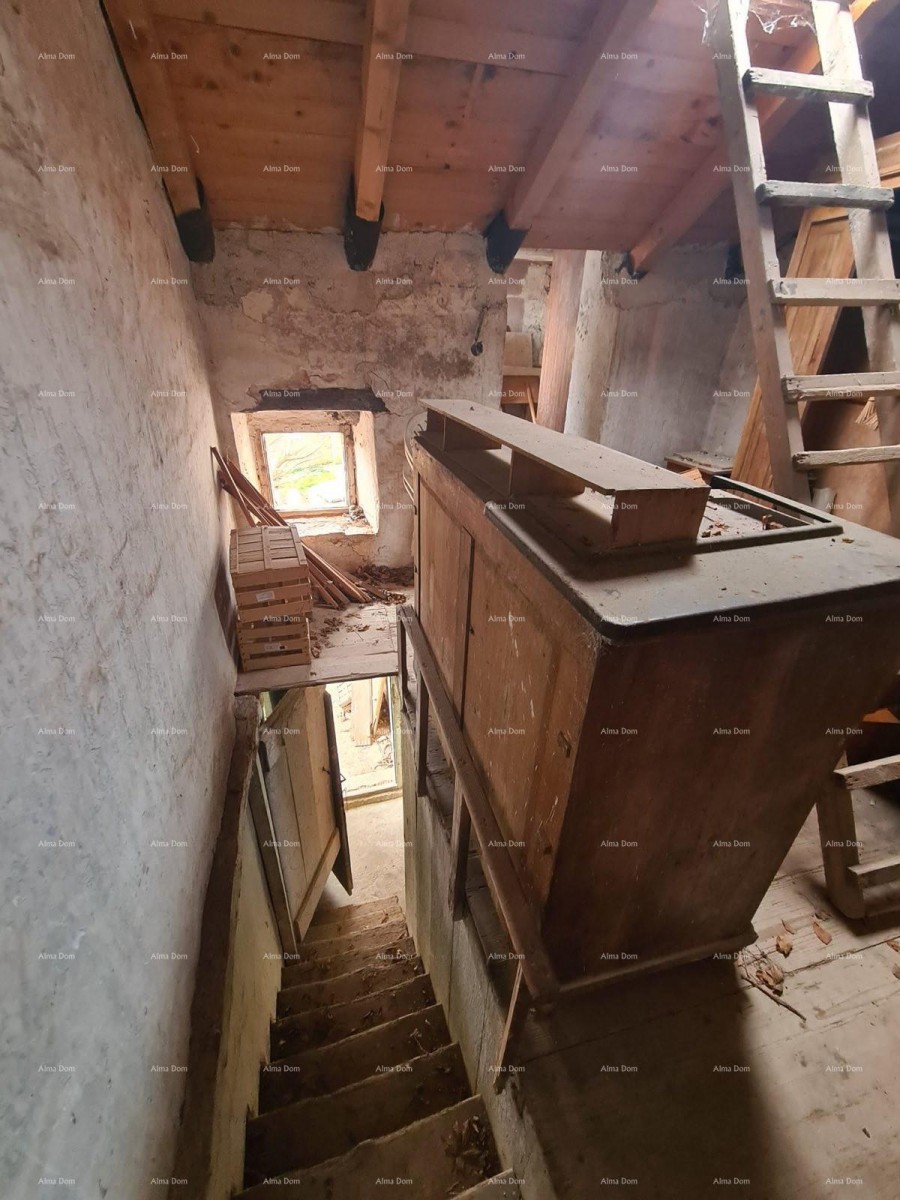 For sale: old stone house in Peroj 3