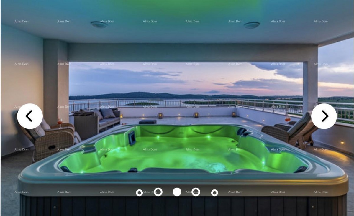 A beautiful villa with a sea view. POMER 5