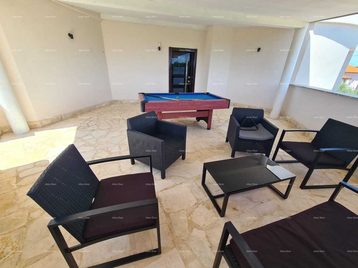 Na prodaju hiša s bazenom – Valtura 19