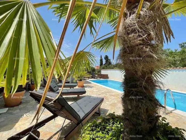 Veli Vrh! Pulj! Dvonadstropne hiše z bazenom! 1