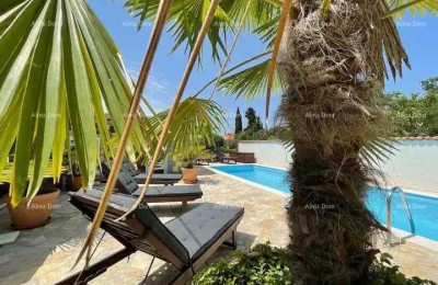 Veli Vrh! Pola! Case a due piani con piscina!