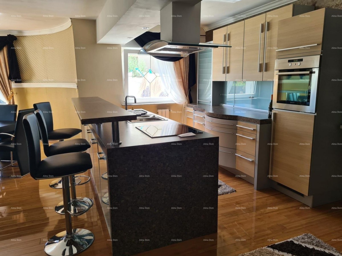 Na prodaju hiša s bazenom – Valtura 9