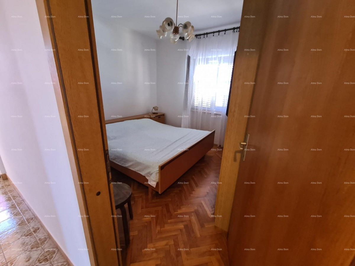 Sale of a house with two residential units, an auxiliary building, and a garage, Ližnjan! 35