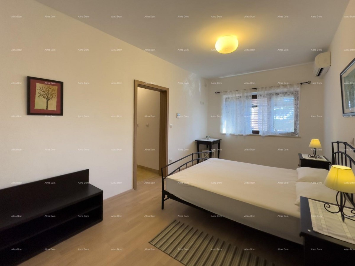 Beautiful house with a pool in Pula, ideal for a family or investment. 45