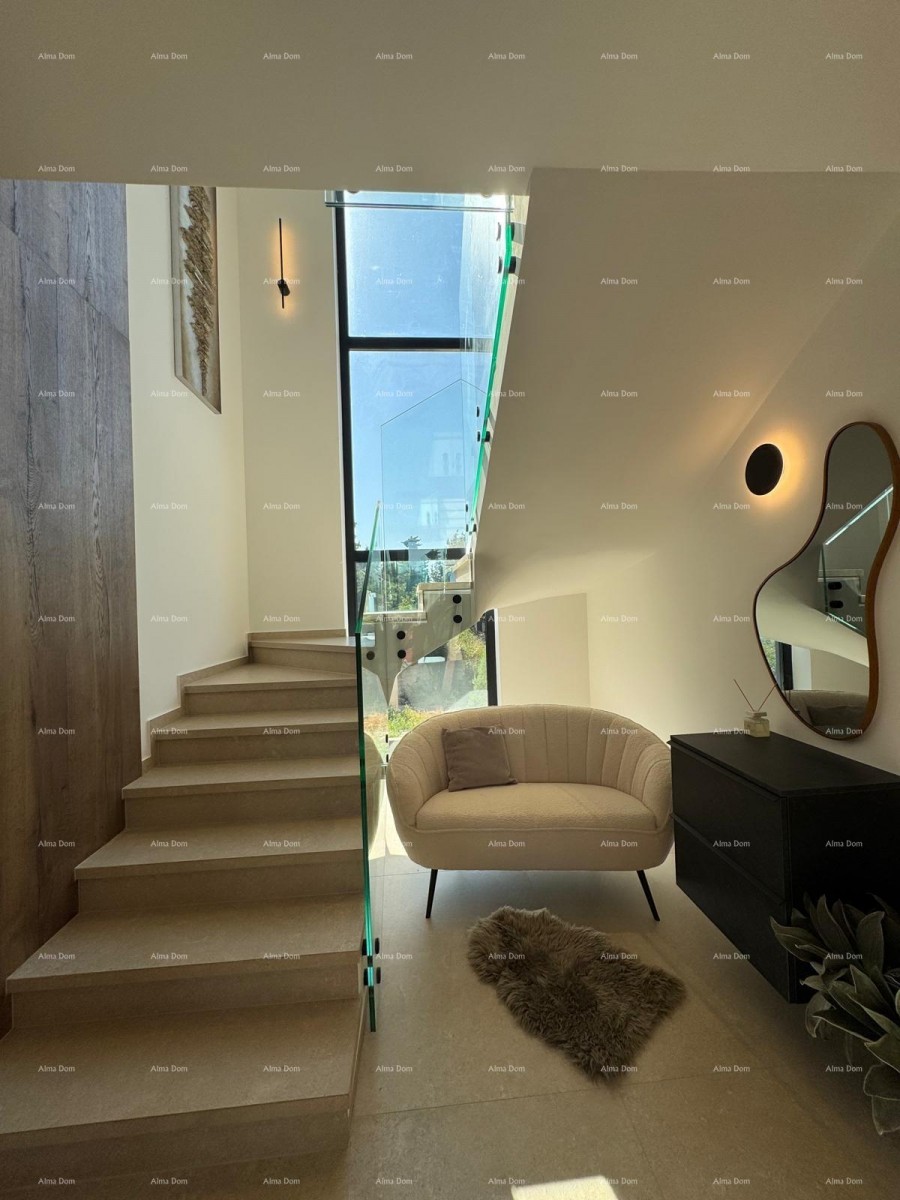 Istra – Medulin, impresivna vila uz šumu s pogledom na more 11