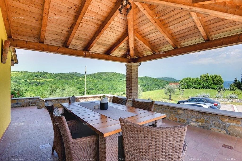 Prodaje se prekrasna vila sa bazenom u blizini Pazina 12