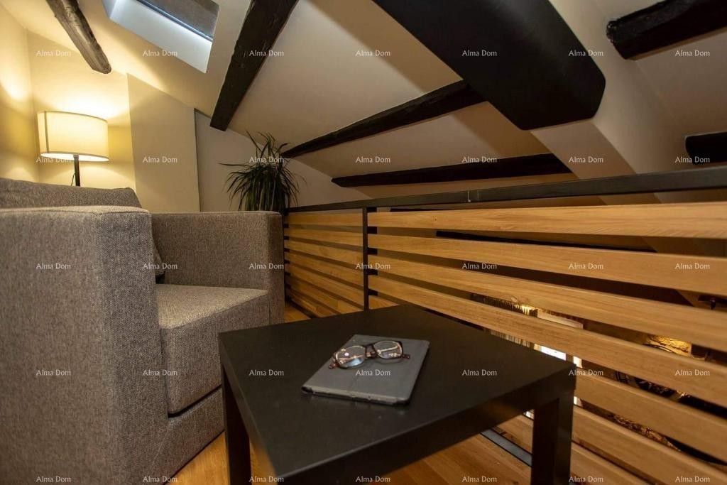 Prodaja - Elegantno urejen dvoetažni stan v stari jedrišču mesta, Rovinj! 15