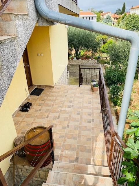 Casa spaziosa a Pola con grande cortile e numerose possibilità 35