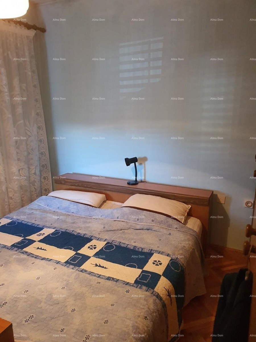 Labin  3-storey house with 3 apartments at a realistic price. 20