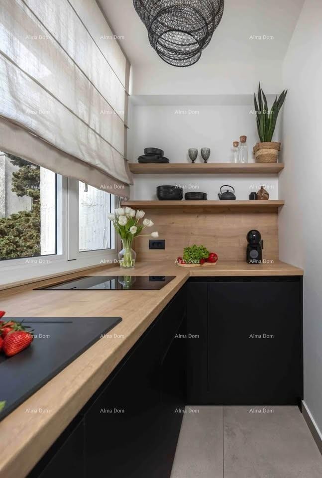 For sale: designer apartment in the city center. 6